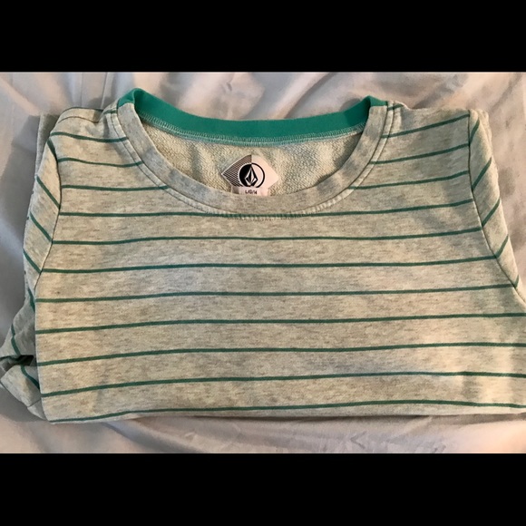 Volcom Other - Volcum Sweatshirt Lg/14